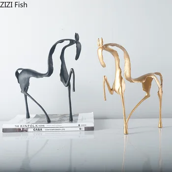 מינימליסטי חלול סוס פיסול השולחן קישוט נירוסטה סוס קישוטים בעיצוב מודרני אמנות מופשטת חיה פסל